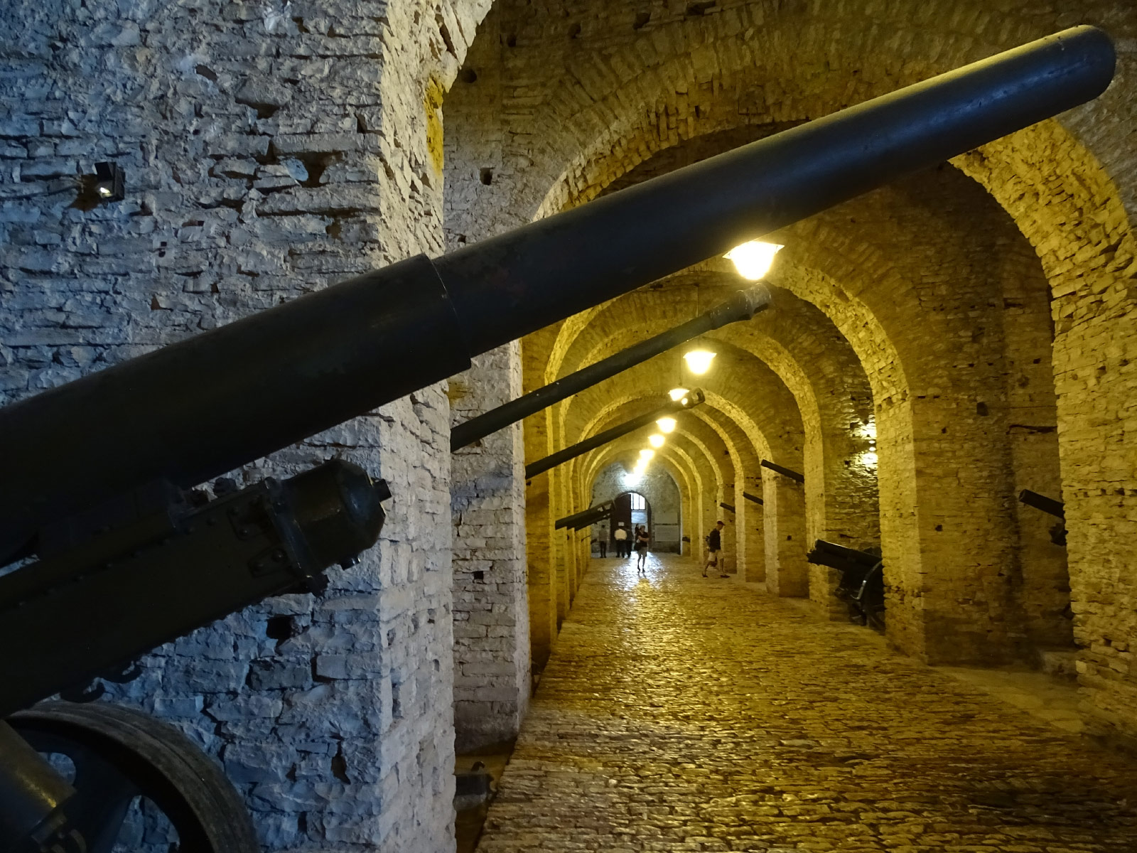 Gjirokastra (Photo license: CC BY 2.0)